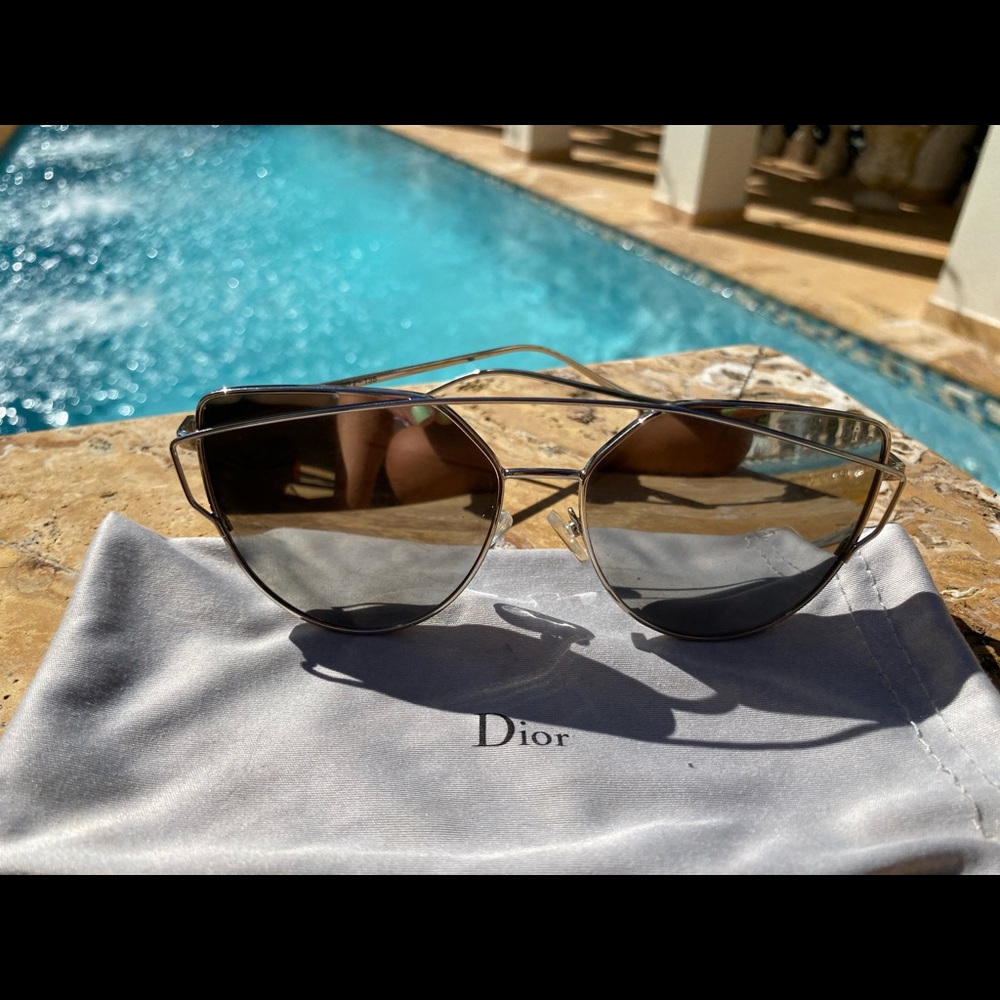 Dior perfect condition sunglasses 😎